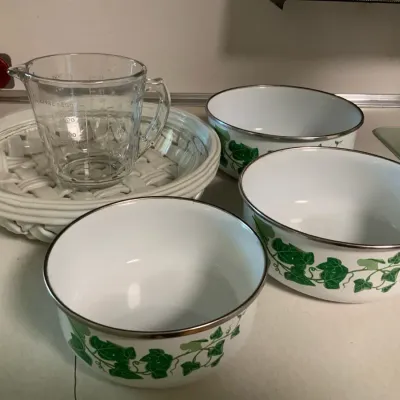 Deruta Italy Ceramic Basket, Ivy Enamelware & Glass Measuring Cup