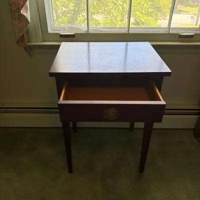 Vintage Traditional Wood One-Drawer Side Table / Nightstand with Brass Pull