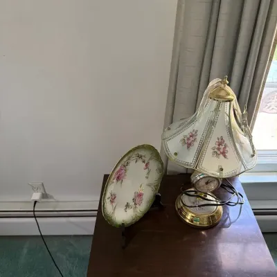 Vintage Floral Clock Table Lamp & Decorative Rose Plate