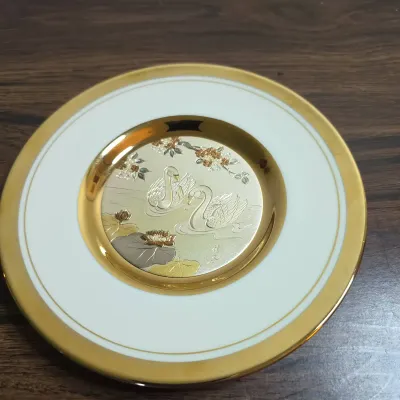 Original Chokin Collection Japan 7" Swan Plate – Gold & Silver Accents