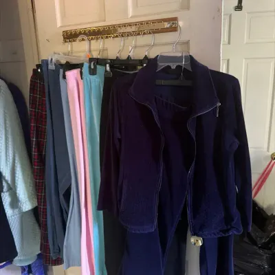 Women’s Casual Pants & Sweatsuit Lot – Size L/XL