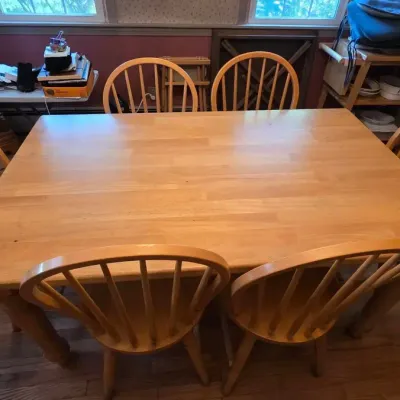 Dining Table & (6) Chairs 