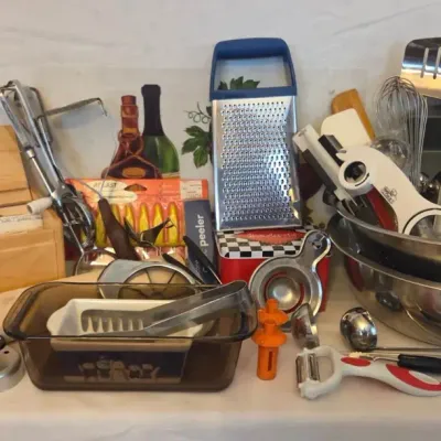 Kitchen Tools  Mystery Lot 