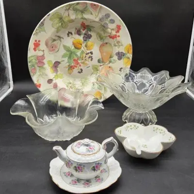Lovely Elegant Collectibles 