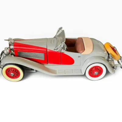 The Danbury Mint 1935 Duesenberg SSJ Die-Cast Model Car w/ Original Box