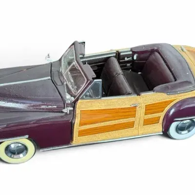 The Danbury Mint 1948 Chrysler Town & Country Convertible Woody Model Car