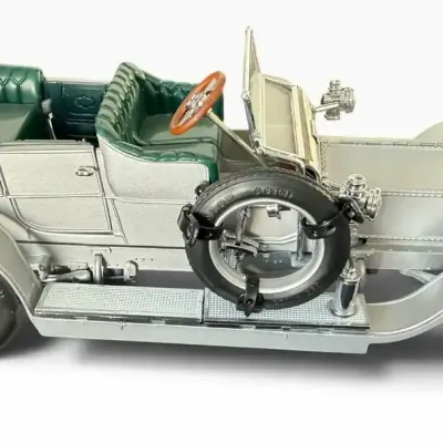 Franklin Mint 1907 Rolls-Royce Silver Ghost Precision Metal Model Car