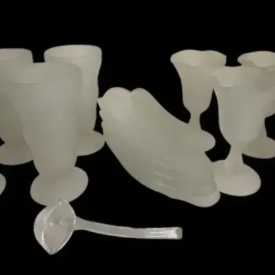 Frosted Glass Banana Split & Sundae Serving Set