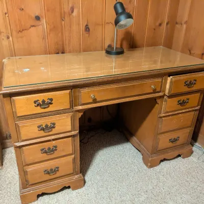 Sale Photo Thumbnail #69: Desk
