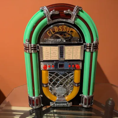Sale Photo Thumbnail #68: Mini Classics Jukebox