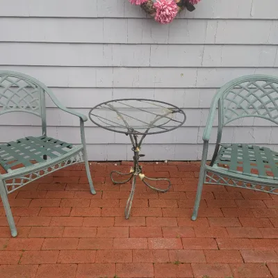 Sale Photo Thumbnail #33: Green Patio Set