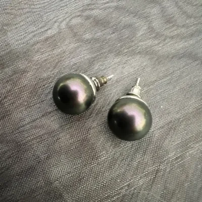 Tahitian Pearl Earrings