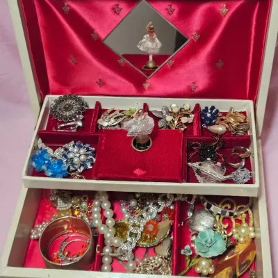 Vintage Jewelry Box With Vintage Costume Jewelry 