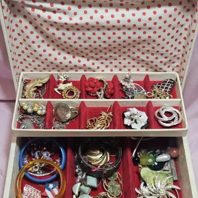 Vintage Jewelry Box With Costume Jewelry 