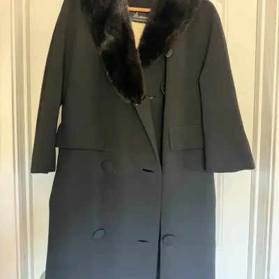 Vintage Seymour Fox Paris New York Black Wool Coat with Fur Collar (Women’s Medium)