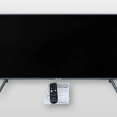 Samsung 43 Inch 4K Smart TV Crystal UHD LED Television UN43TU7000BXZA