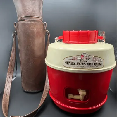 Aladdin Stanley Thermos No. A-944C Quart Vacuum Bottle with Leather Carrying Case