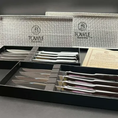 Towle Silversmiths Stainless Steel Steak Knife Set of 8 with Original Box USA
