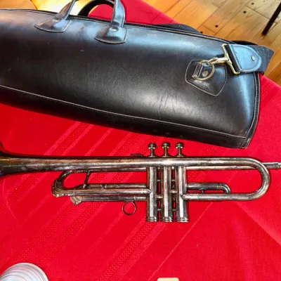 Vincent Bach trumpet 1982 Stradivarius Pro Series