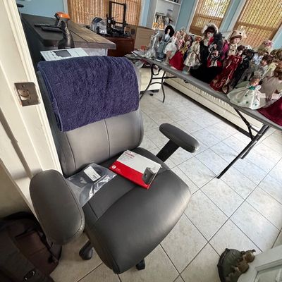 Sale Photo Thumbnail #149: Office Chair =10