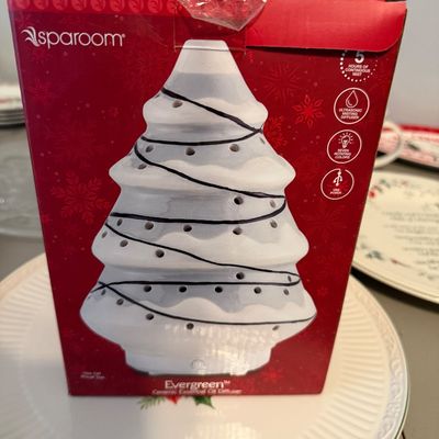 Sale Photo Thumbnail #71: Christmas Tree Essential Oil Diffuser