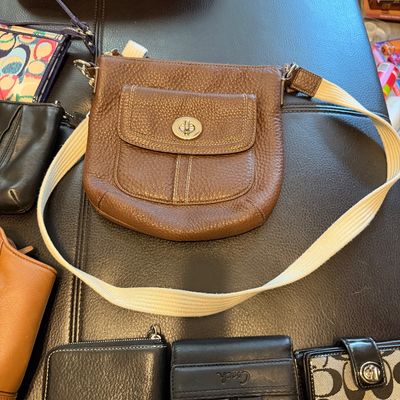 Sale Photo Thumbnail #6: Coach