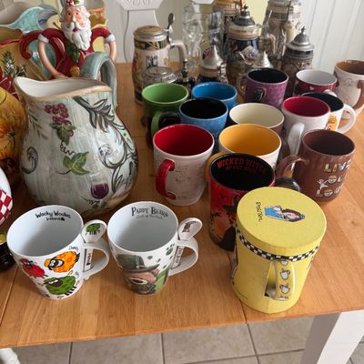 Sale Photo Thumbnail #122: Irish Mugs and Others