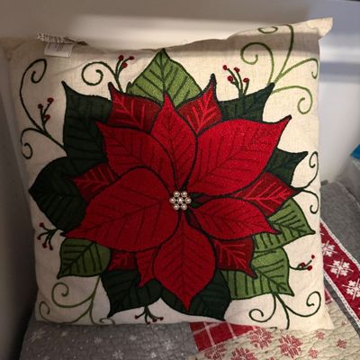 Sale Photo Thumbnail #66: Christmas Pillows