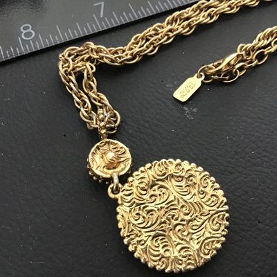 Amber Rhinestone Cameo Necklace Gold Tone 1928