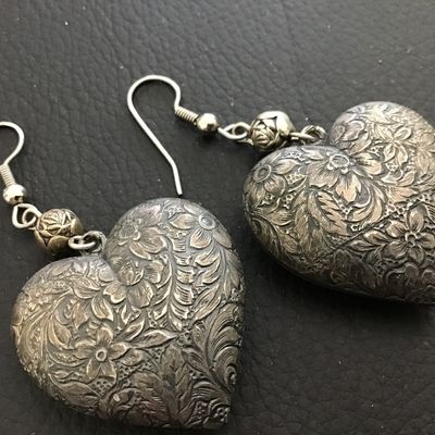 Vintage Puffy Heart Floral Blue Purple Hew Earrings