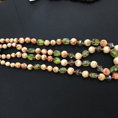 Aurora Borealis ,Art Glass, Marbled pink, Vintage Necklace