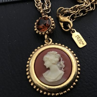 Amber Rhinestone Cameo Necklace Gold Tone 1928