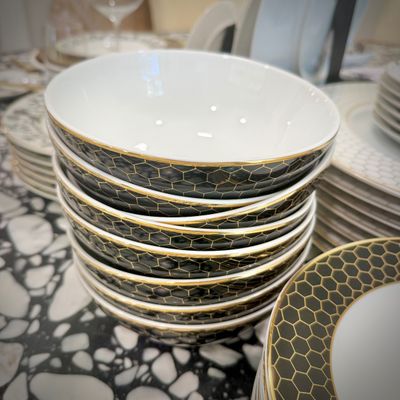 Sale Photo Thumbnail #28: Williams Sonoma "Honeycomb" china - 8 place settings, plus bowls, serving bowl, napkin rings, and napkins