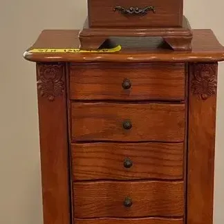 Oak Jewelry Chest 
