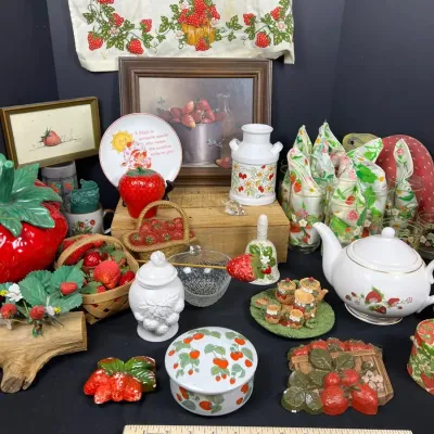 Vintage & Modern Strawberry Theme Kitchenware & Decor Collection