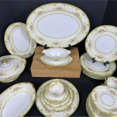 Vintage Noritake China "Winton" Floral Dinnerware Service Set