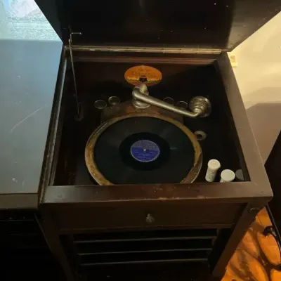 Antique Wind-Up Phonograph Cabinet Gramophone with Hand Crank