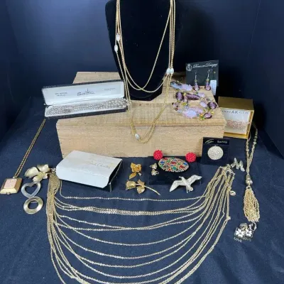 Vintage & Modern Gold-Toned Costume Jewelry, Brooches & Statement Necklaces