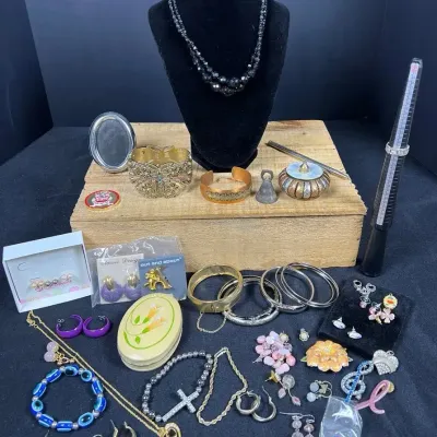 Vintage & Modern Costume Jewelry Collection & Vanity Lot