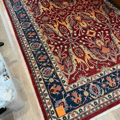 Red Traditional Style Oriental rug