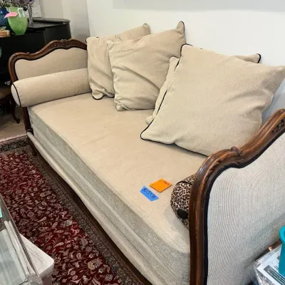 French Style Daybed Chaise With Carved Wooden Frame And Floral Details 