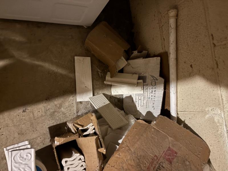 Sale Photo Thumbnail #437