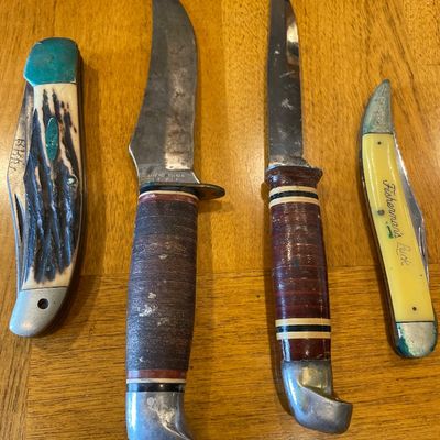Hunting knives