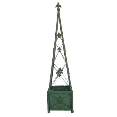 Lot 008 
Decorative Metal Fleur‑de‑Lis Tower with String Lights