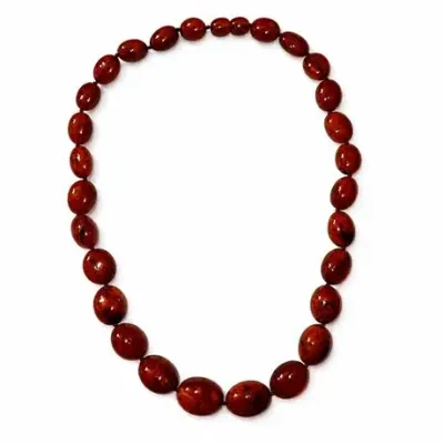 Lot 068  
Graduated Translucent Oval Bead Necklace