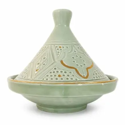 Lot 026   
5-Inch Celadon-Glazed Tagine-Form Covered Dish