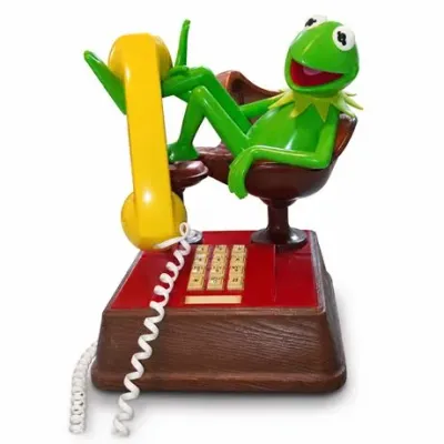 Lot 018   
1983 ATC Kermit the Frog Push-Button Novelty Telephone