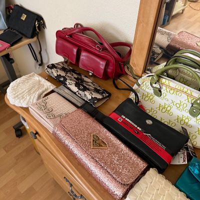Sale Photo Thumbnail #170