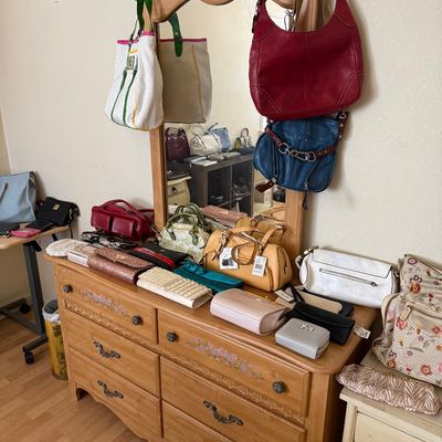 Sale Photo Thumbnail #172