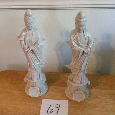 Vintage Asian Goddess Kwan Yin Guan Yin Porcelain Statue 8.5”